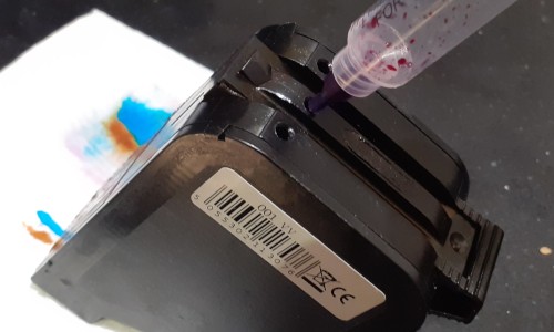 Syringe inserted into cartridge